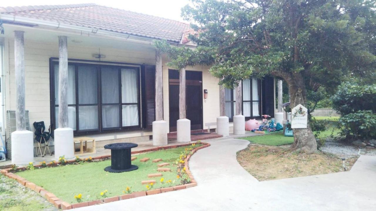 Kakazu Cottage Motobu Bagian luar foto